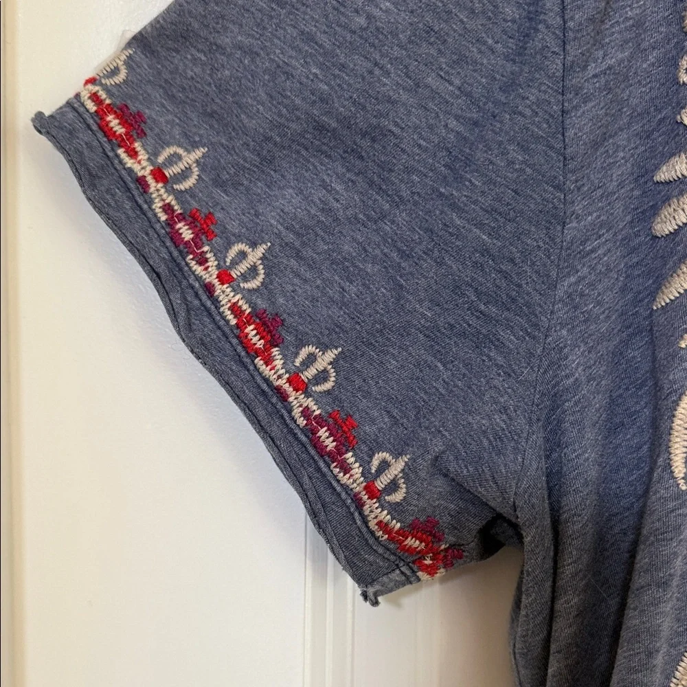 Embroidered Floral V-Neck Top - Blue and Red - Picture 5 of 11
